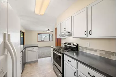 1303 NE Cornell Rd, Hillsboro, OR 97124 - Photo 19