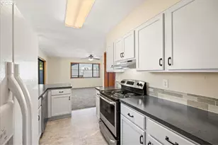 1303 NE Cornell Rd, Hillsboro, OR 97124 - Photo 19