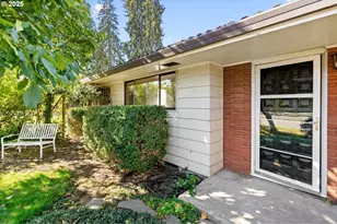 1303 NE Cornell Rd, Hillsboro, OR 97124 - Photo 9