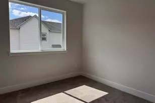 16670 SW Jean Louise Rd, Tigard, OR 97223 - Photo 9