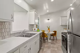 2637 NE 138th Pl, Portland, OR 97230 - Photo 11