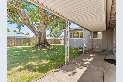 2637 NE 138th Pl, Portland, OR 97230 - Photo 33