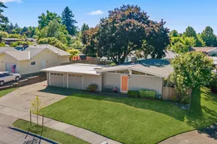 2637 NE 138th Pl, Portland, OR 97230 - Photo 39
