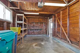 2637 NE 138th Pl, Portland, OR 97230 - Photo 29