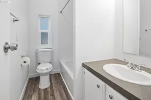 18485 SW Pacific Dr, Tualatin, OR 97062 - Photo 31