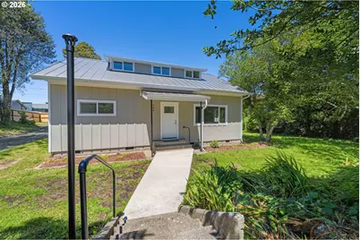 950 Exchange St, North Bend, OR 97459 - Photo 11