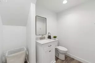 950 Exchange St, North Bend, OR 97459 - Photo 31