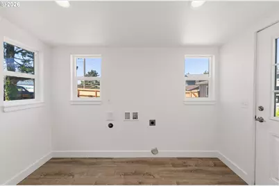 950 Exchange St, North Bend, OR 97459 - Photo 43
