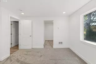 950 Exchange St, North Bend, OR 97459 - Photo 25