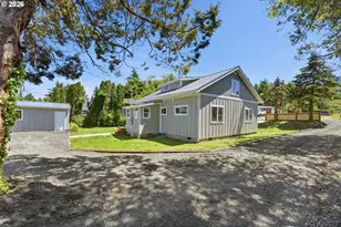 950 Exchange St, North Bend, OR 97459 - Photo 3