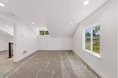 950 Exchange St, North Bend, OR 97459 - Photo 37