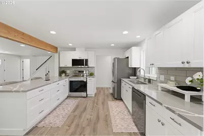 950 Exchange St, North Bend, OR 97459 - Photo 19
