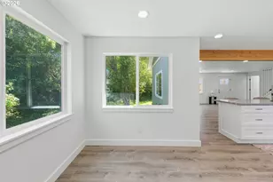950 Exchange St, North Bend, OR 97459 - Photo 23