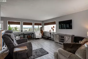 415 W D St, Rainier, OR 97048 - Photo 7