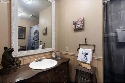 415 W D St, Rainier, OR 97048 - Photo 17