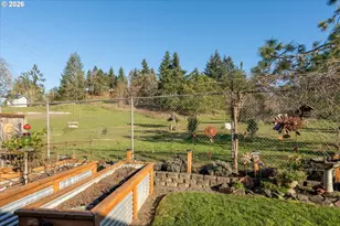 2309 35th St, Springfield, OR 97477 - Photo 37