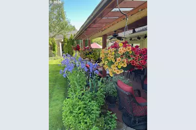 2309 35th St, Springfield, OR 97477 - Photo 39