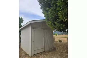 1125 58th St, Springfield, OR 97478 - Photo 3