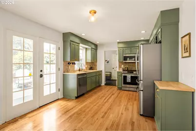 4629 SW Carson St, Portland, OR 97219 - Photo 15
