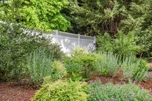 4629 SW Carson St, Portland, OR 97219 - Photo 33