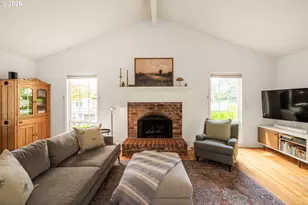 4629 SW Carson St, Portland, OR 97219 - Photo 9