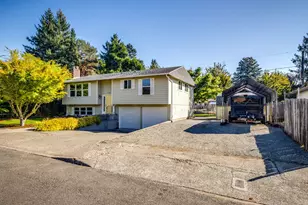 17118 SE Bush St, Portland, OR 97236 - Photo 3