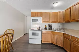 1415 NW 31st Pl, Lincoln City, OR 97367 - Photo 11