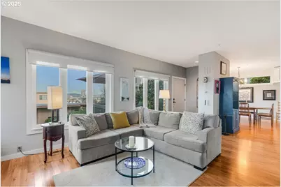 724 NW Westover Cir, Portland, OR 97210 - Photo 7