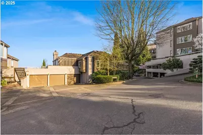 724 NW Westover Cir, Portland, OR 97210 - Photo 21