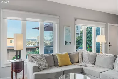 724 NW Westover Cir, Portland, OR 97210 - Photo 5