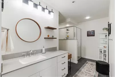 724 NW Westover Cir, Portland, OR 97210 - Photo 17