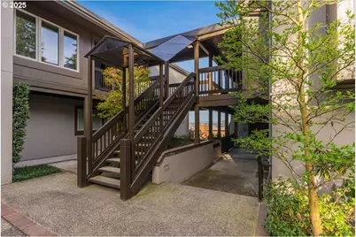 724 NW Westover Cir, Portland, OR 97210 - Photo 23