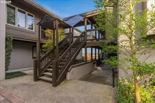 724 NW Westover Cir, Portland, OR 97210 - Photo 23