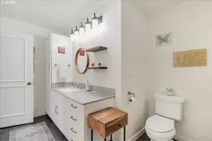 724 NW Westover Cir, Portland, OR 97210 - Photo 19