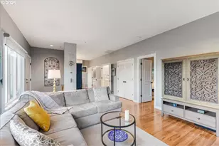 724 NW Westover Cir, Portland, OR 97210 - Photo 7