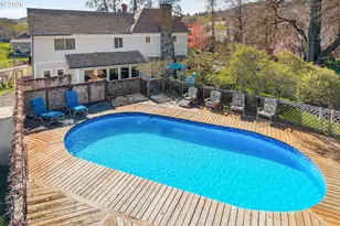 217 W 8th St, The Dalles, OR 97058 - Photo 5