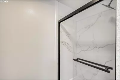 11525 SE Flavel St, Portland, OR 97266 - Photo 23