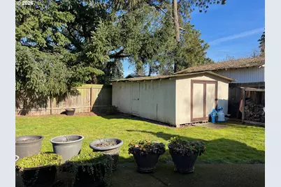 315 Heritage Ave, Eugene, OR 97404 - Photo 5