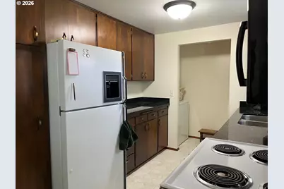 315 Heritage Ave, Eugene, OR 97404 - Photo 13