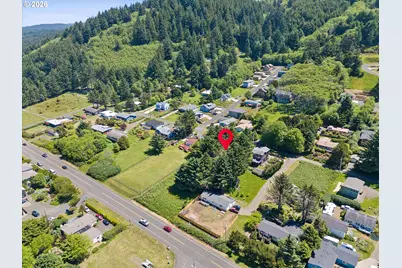 1200 King St #B, Yachats, OR 97498 - Photo 5
