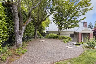 8109 SW 6th Ave, Portland, OR 97219 - Photo 37