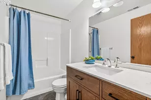 1247 E Pioneer Loop, La Center, WA 98629 - Photo 11