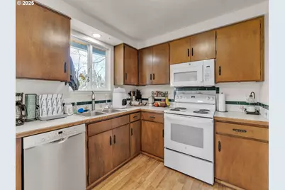 550 N 6th Pl, Harrisburg, OR 97446 - Photo 17