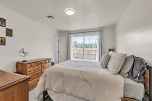 550 N 6th Pl, Harrisburg, OR 97446 - Photo 23