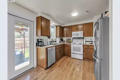 550 N 6th Pl, Harrisburg, OR 97446 - Photo 19