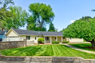4081 NE Douglas Ave, Roseburg, OR 97470 - Photo 5