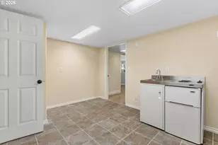 4081 NE Douglas Ave, Roseburg, OR 97470 - Photo 33
