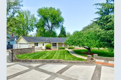 4081 NE Douglas Ave, Roseburg, OR 97470 - Photo 1