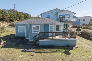 563/565 SW 4th St, Newport, OR 97365 - Photo 33