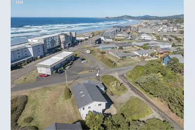 563/565 SW 4th St, Newport, OR 97365 - Photo 3